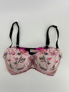 MASSIVE $10 SALE Victoria’s Secret Floral Print Bra